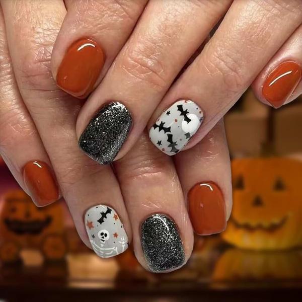 Halloween Press on Nails Short Square Fake Nails with Black Glitter with Bat Design Halloween Glue