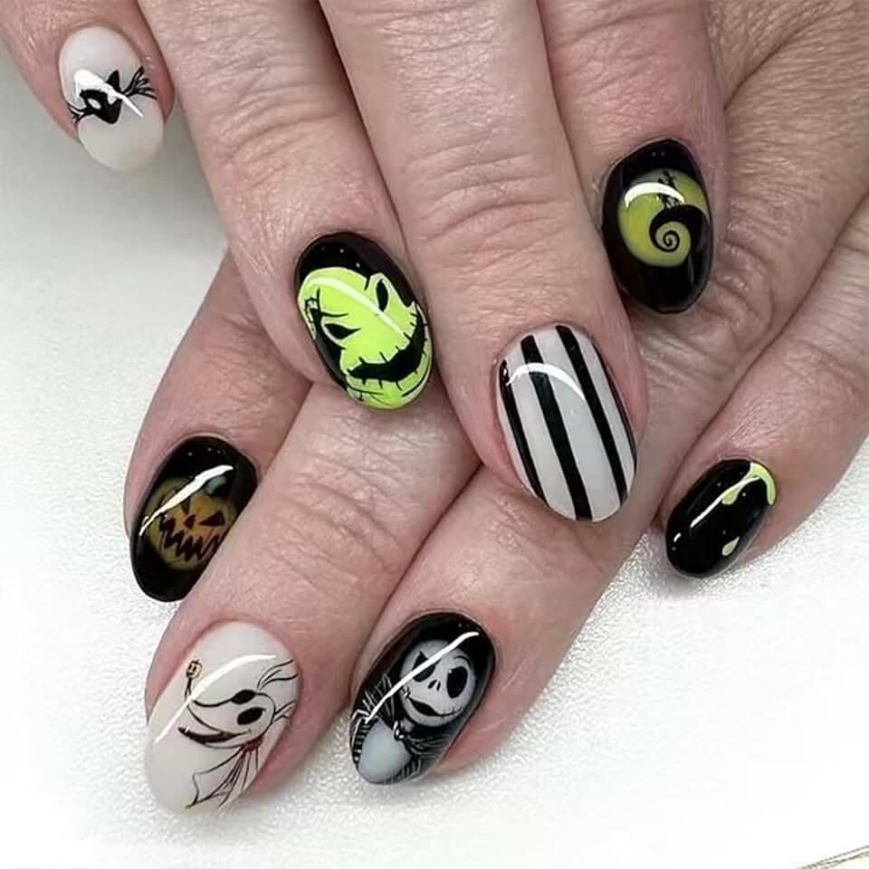 24 Pcs Halloween Press on Nails Short Almond Fake Nails Black White Stripe False Nails Ghost