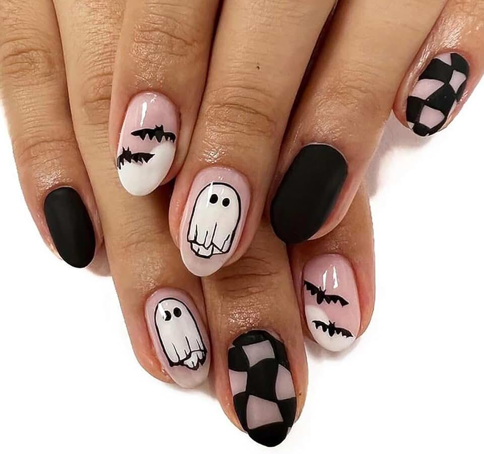 24Pcs Halloween Press on Nails Short Almond Black Fake Nails with Ghost Design Halloween Glue on