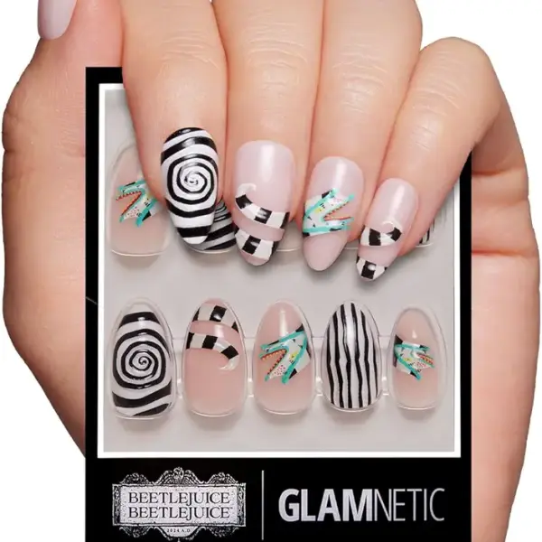 Beetlejuice Beetlejuice™ x Glamnetic Press On Nails - Sandworm™ | Semi-Transparent 3D Graphic Short