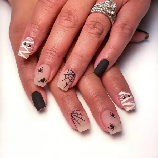 Halloween Press on Nails Square Short Fake Nails with Spiders Web Designs, Halloween Glue on nails