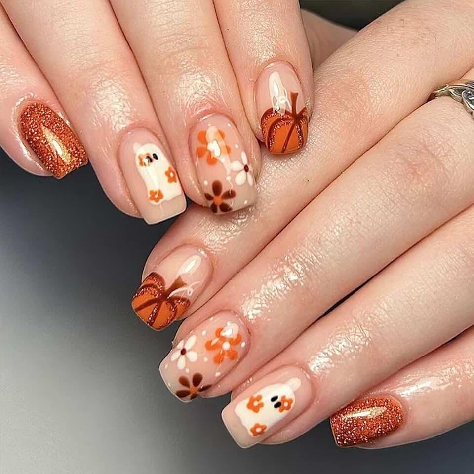 24Pcs Halloween Press on Nails Short Square Fake Nails Full Cover Glue on Nails with Cute Ghost